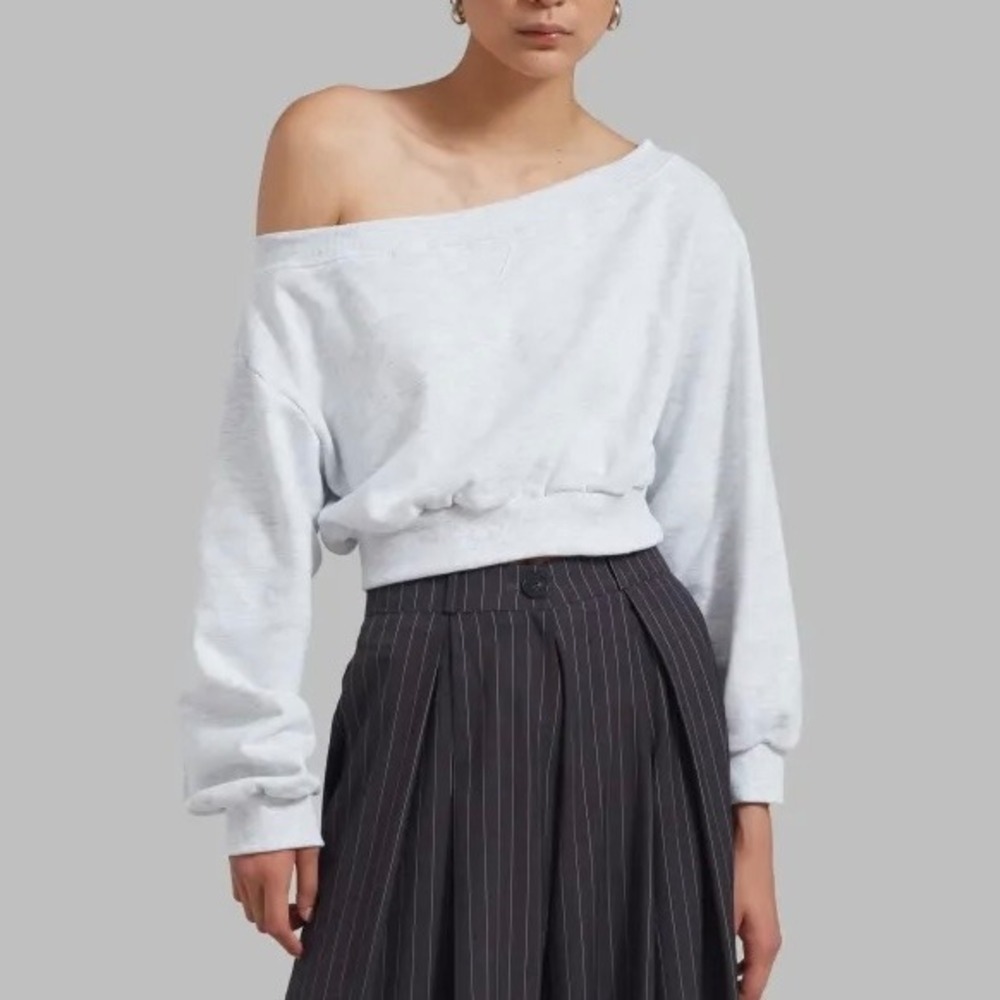 The Frankie Shop Off-Shoulder Cropped Sweatshirt in Light Gray